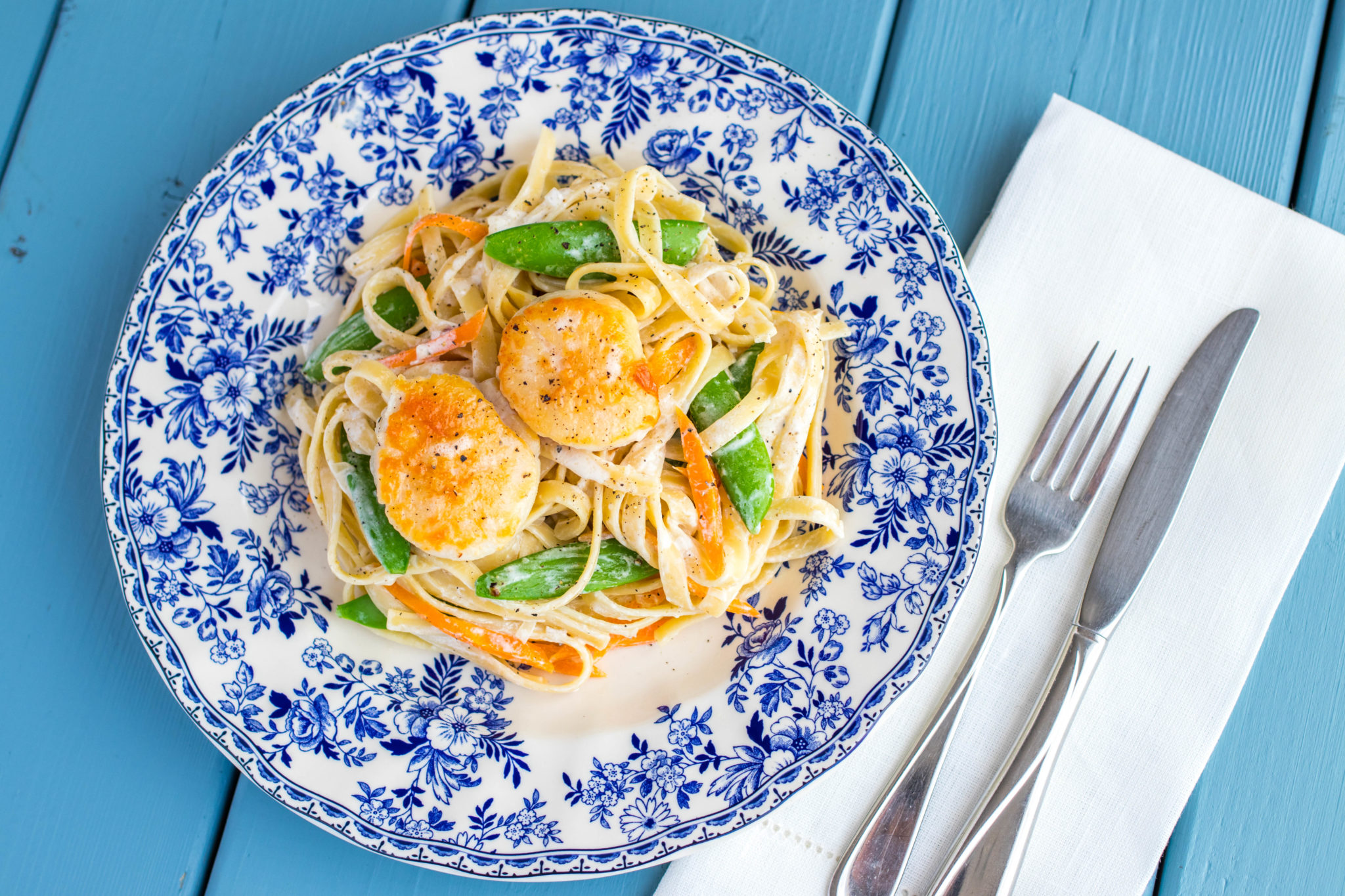 Scallop Fettuccine and Sugar Snap Peas - Mann's Fresh Vegetables